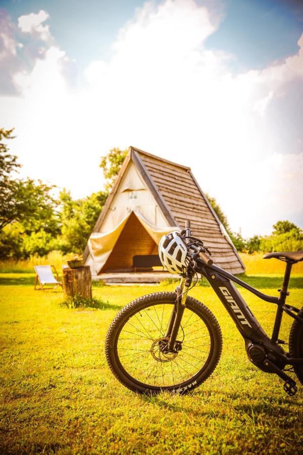 Greenvalleyglamping Sesce Pri Preboldu 외부 사진